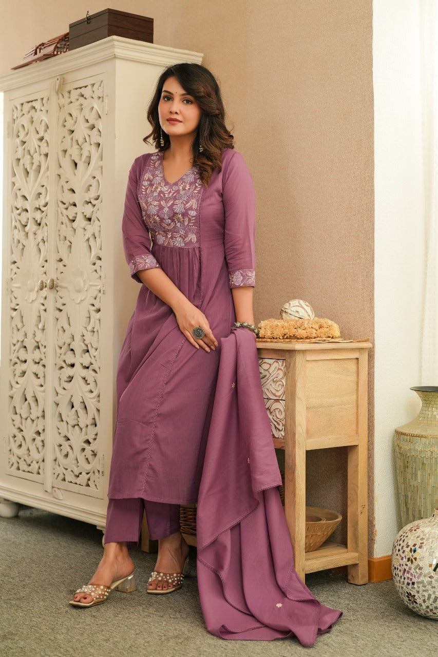 Pure Mul cotton lining embroidered suit set in onion pink