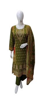 Smart crushed shimmer ombré effect full suit set in green