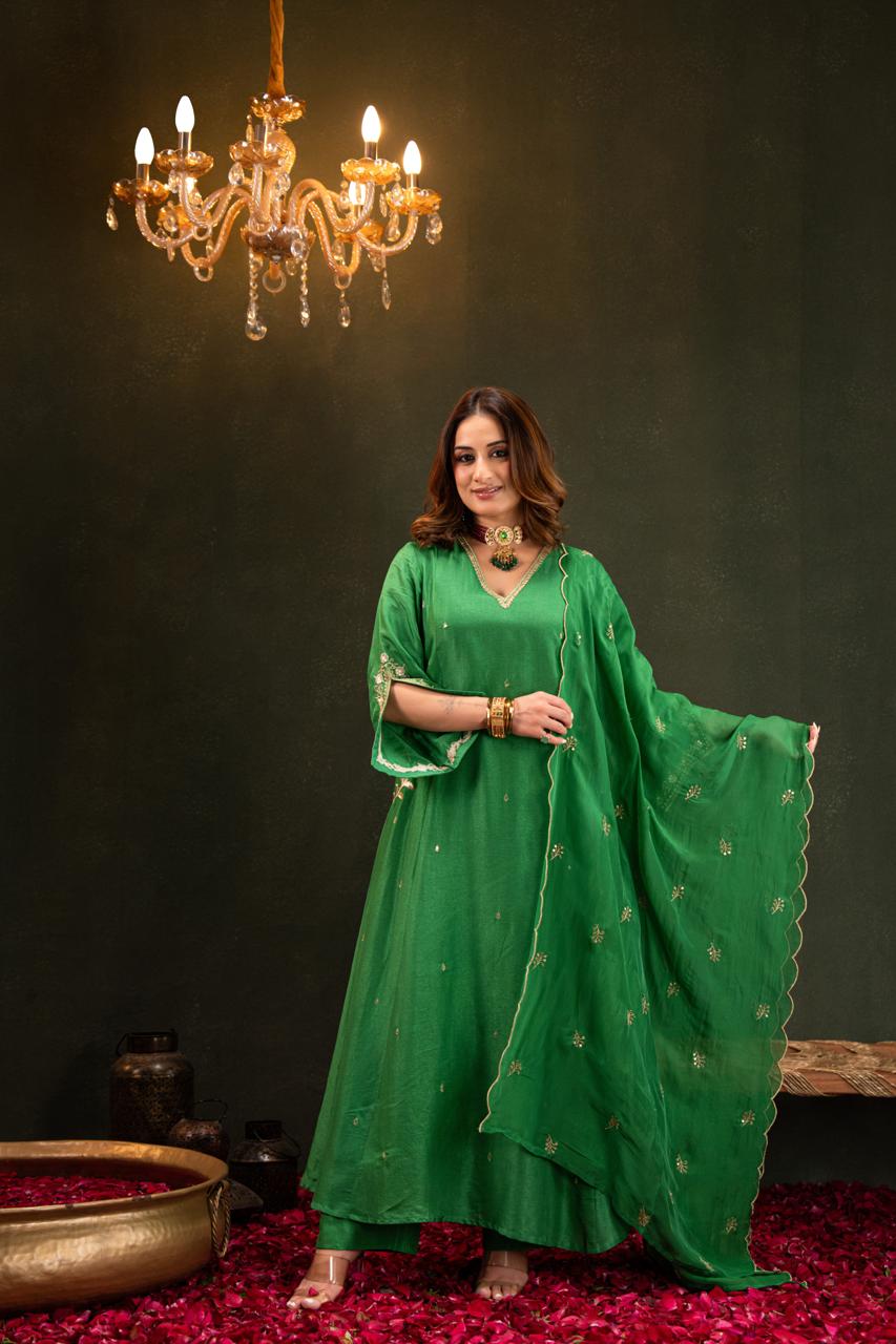 Santoori silk designer sleeves n pocket suit set in green