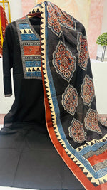 Premium cotton suit in black