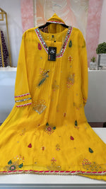 Double layer mulchanderi hand work suit set