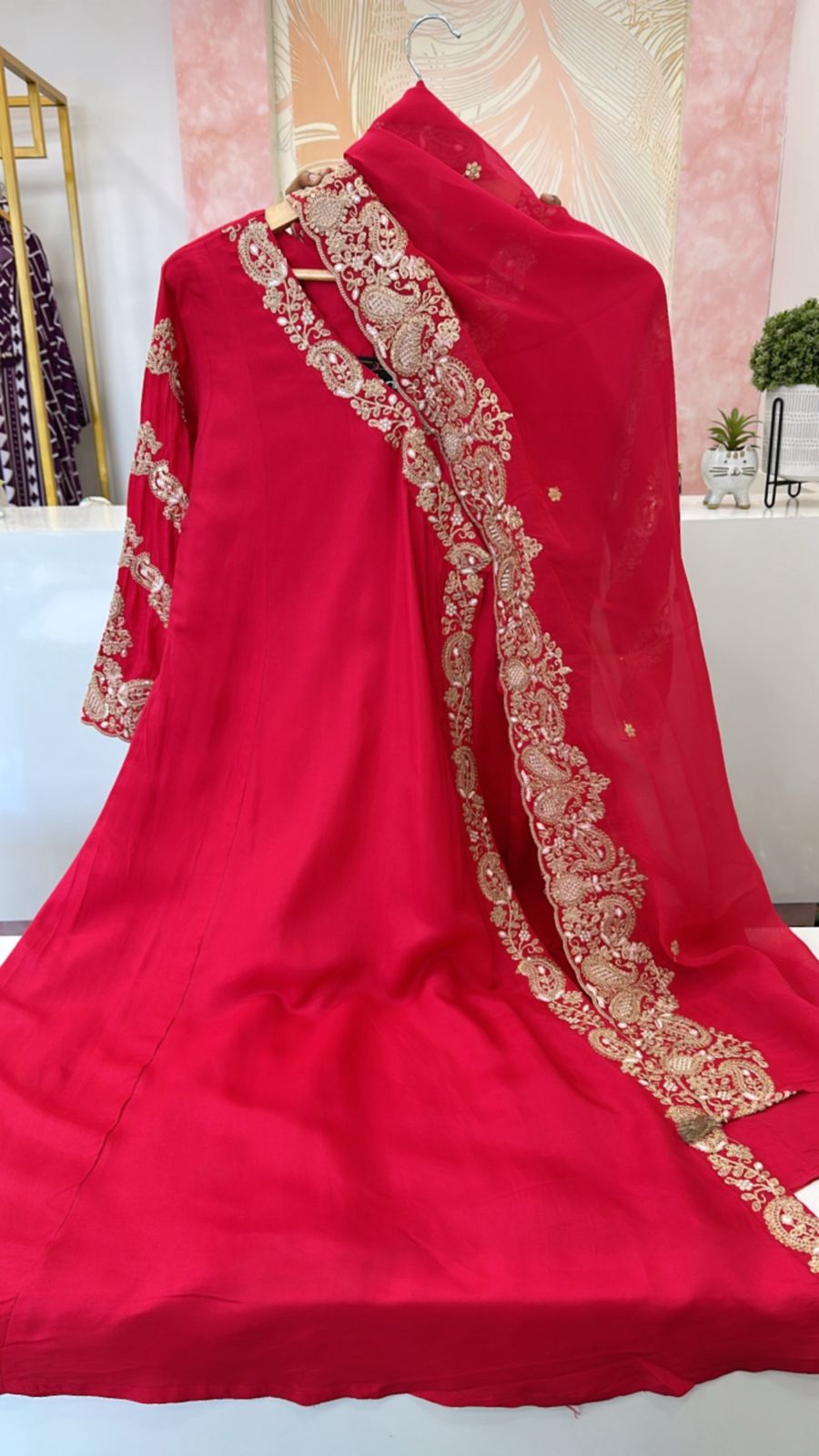 Best selling! Wow Zari embroidery silk suit in pink (margin available)