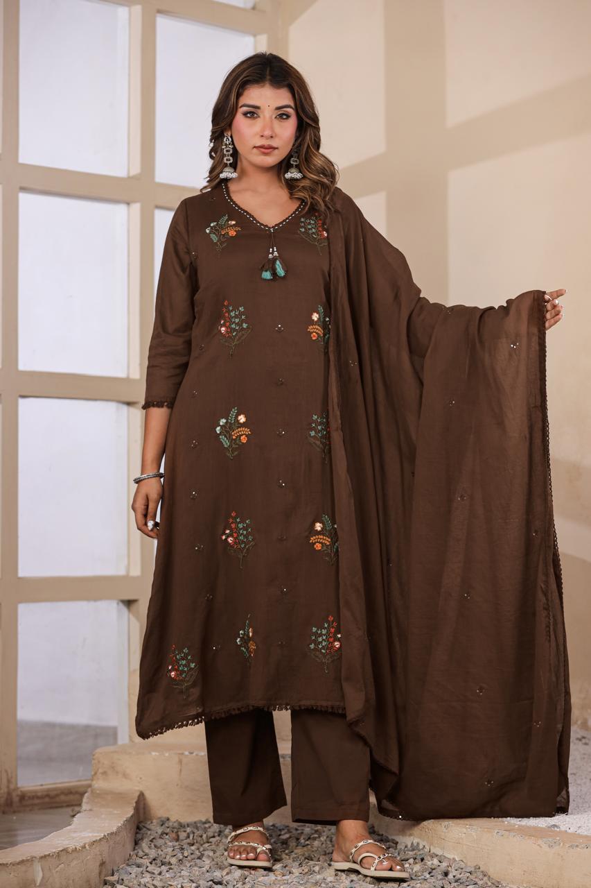 Pretty Mul cotton embroidered in brownFull suit set