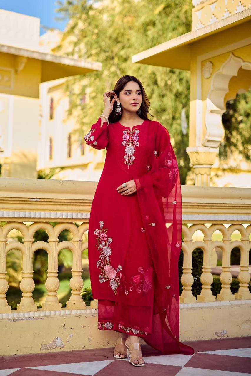 Premium applique cotton suit set in red