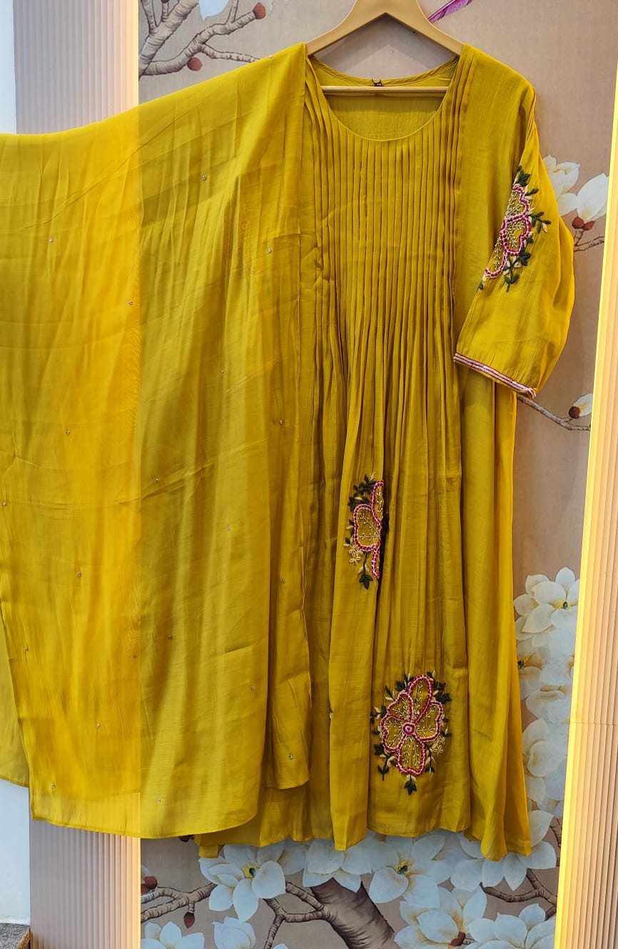 Premium Banarasi Mul Chanderi embroidered in yellow