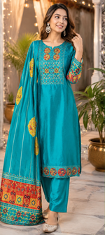 Patola Russian silk suit set