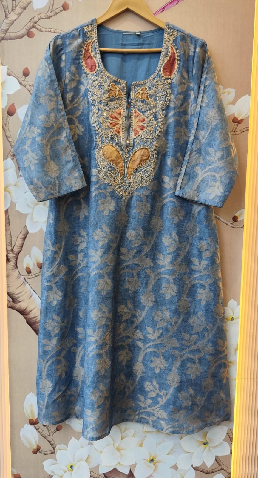 Premium Banarasi suit set in blue with zari detailing
