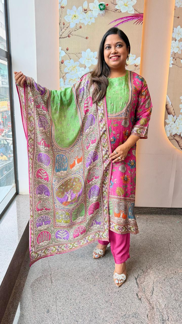 Pretty Russian silk Kalamkari true to size suit set in pink n green