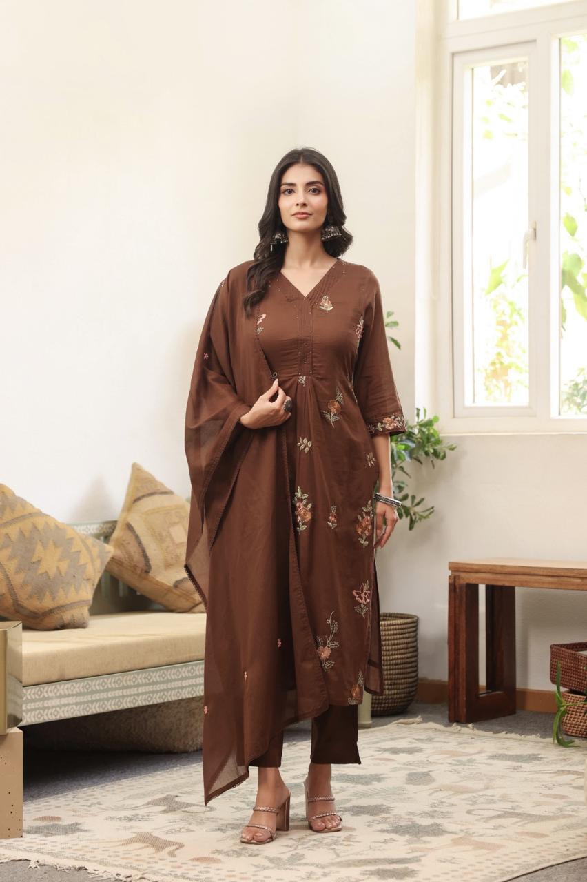 Mul cotton embroidered suit set in brown