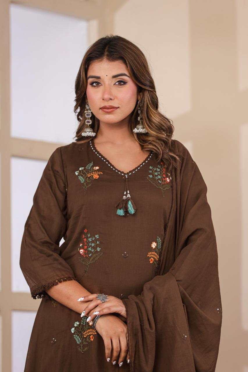 Pretty Mul cotton embroidered in brownFull suit set