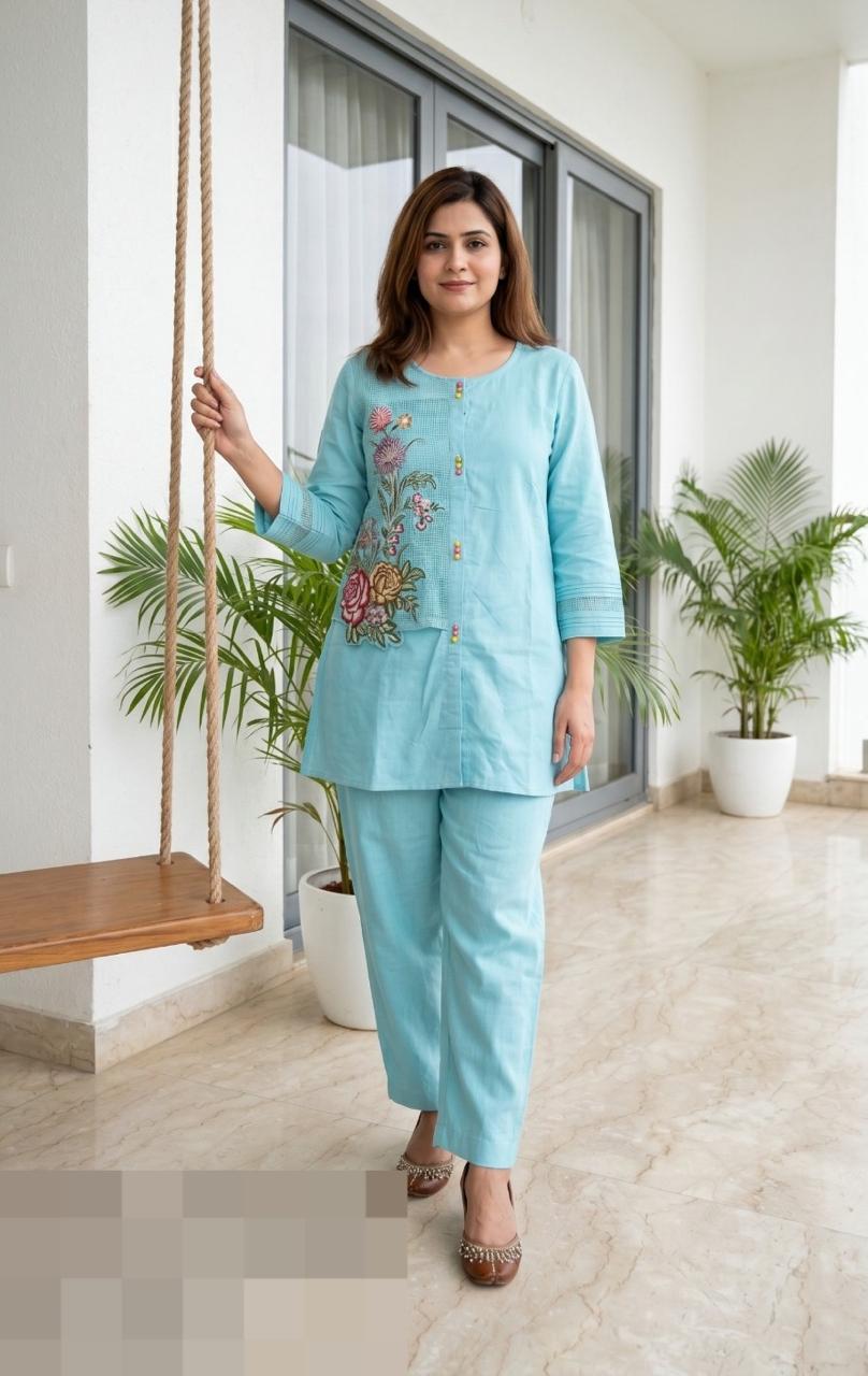 Pretty cotton applique co ord set in blue