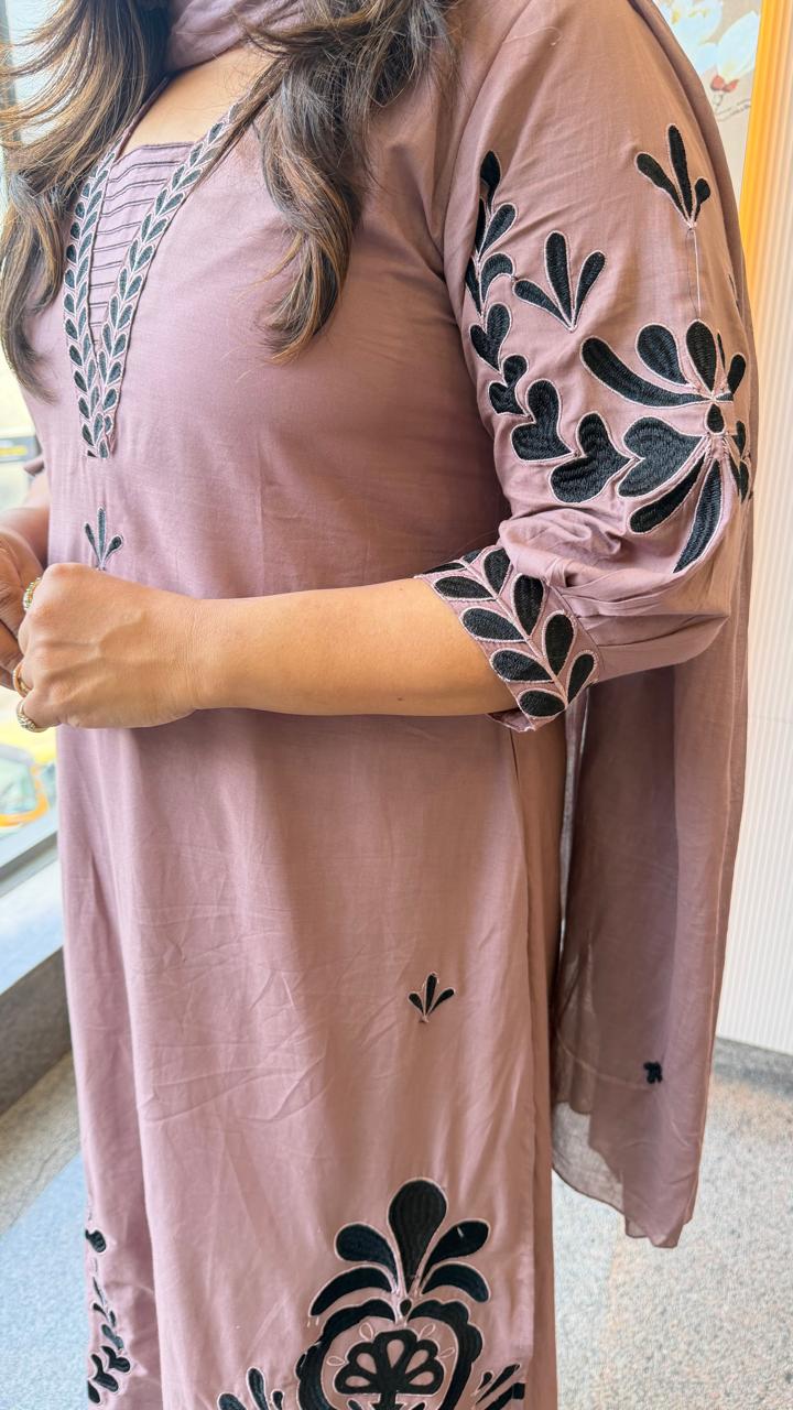 Bestselling applique cotton suit in onion pink