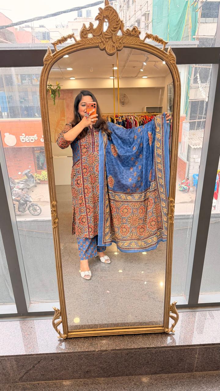 Pretty pretty kalamkari suit set in blue