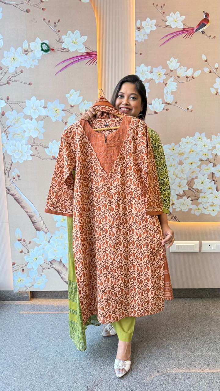 Designer Pure cotton V neck suit set in rust