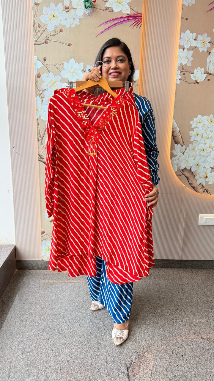 Pretty crepe silk with pocket in red