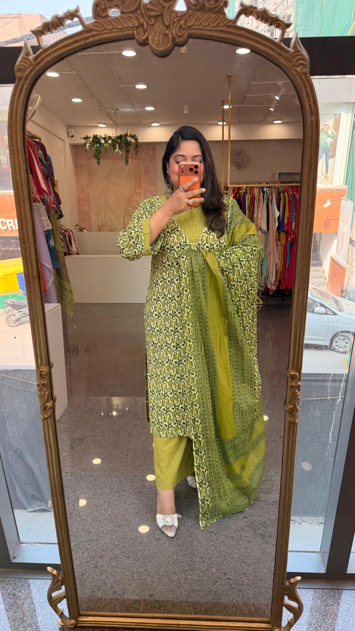 Designer Pure cotton V neck suit set in green