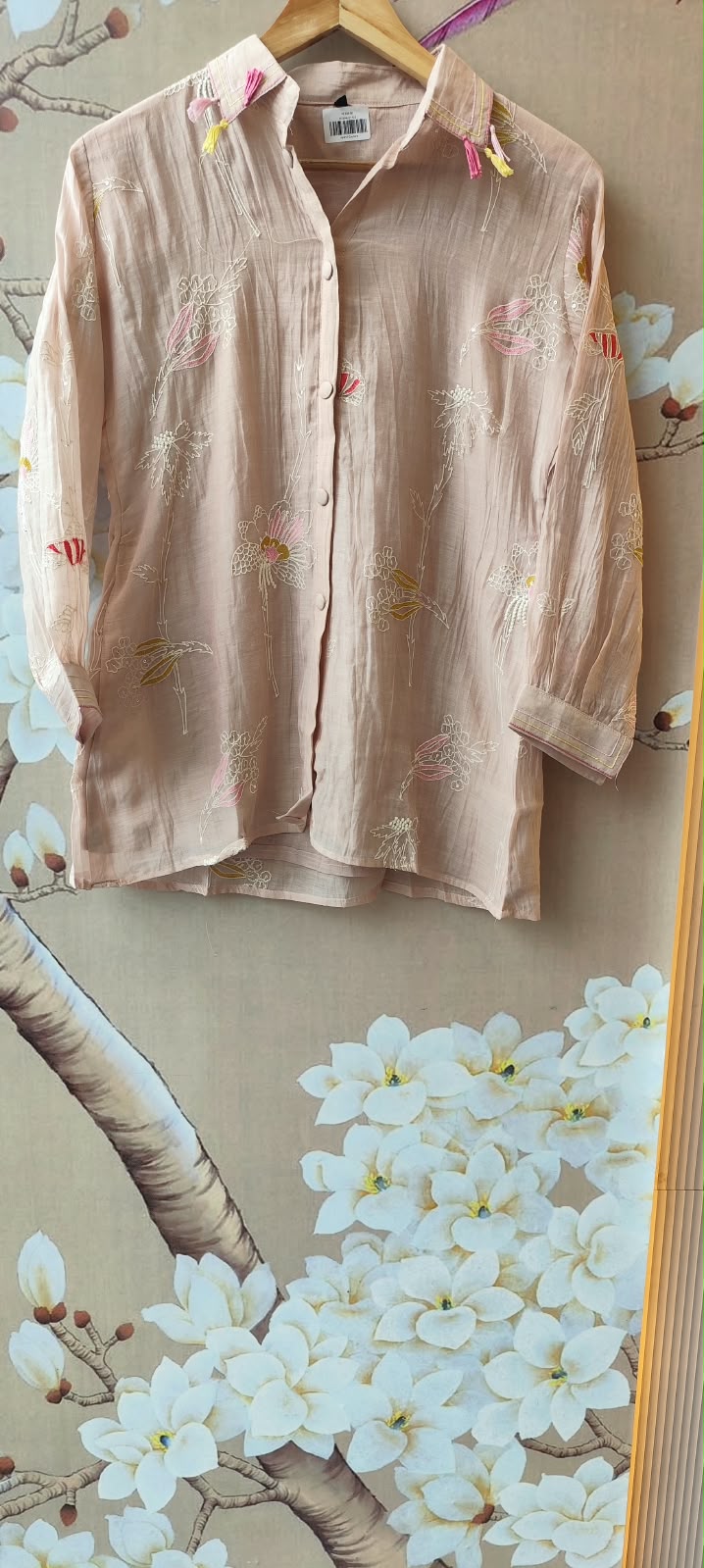Premium Mul chanderi with front n back embroidery paired with linen pants attached inner