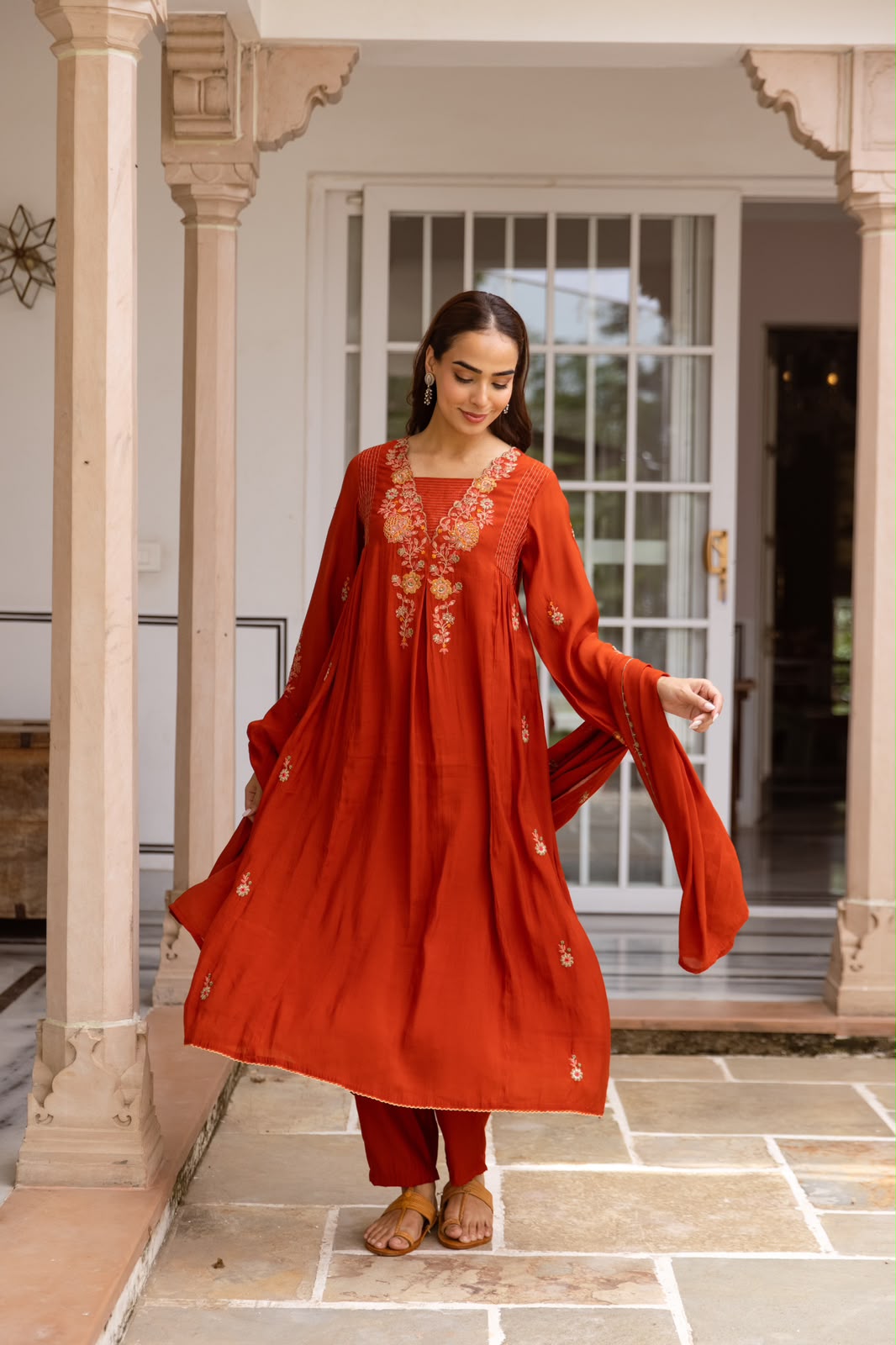 Pretty Modale embroidered suit set in orange
