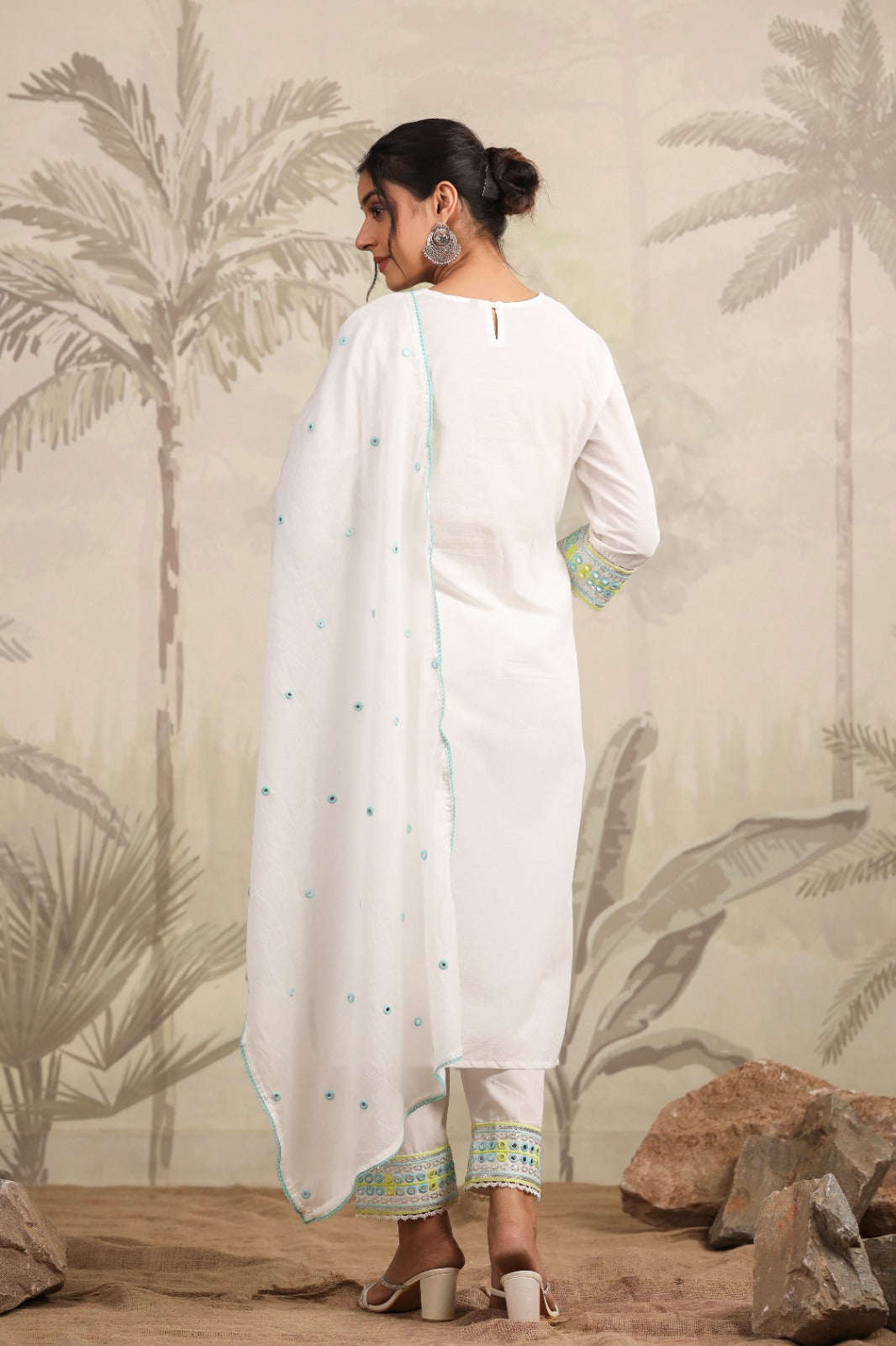 Pure mul cotton suit set with beautiful mirror detailing