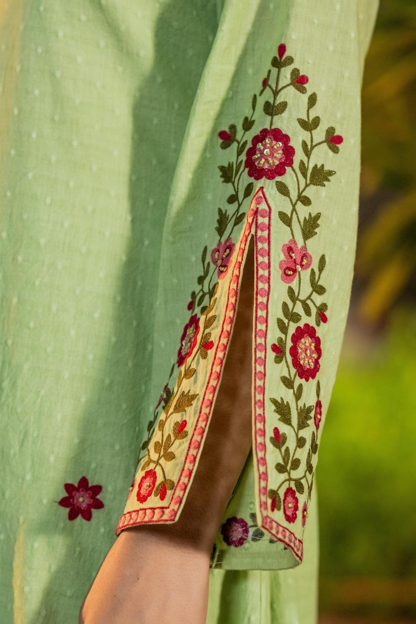 Super stylish embroidery Dobby cotton embroidered suit set in green