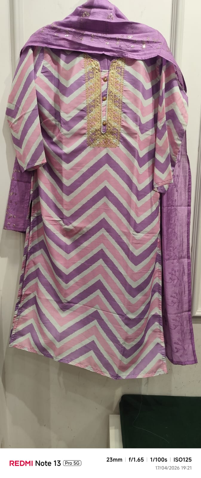 Mul silk embalished ;dupatta set