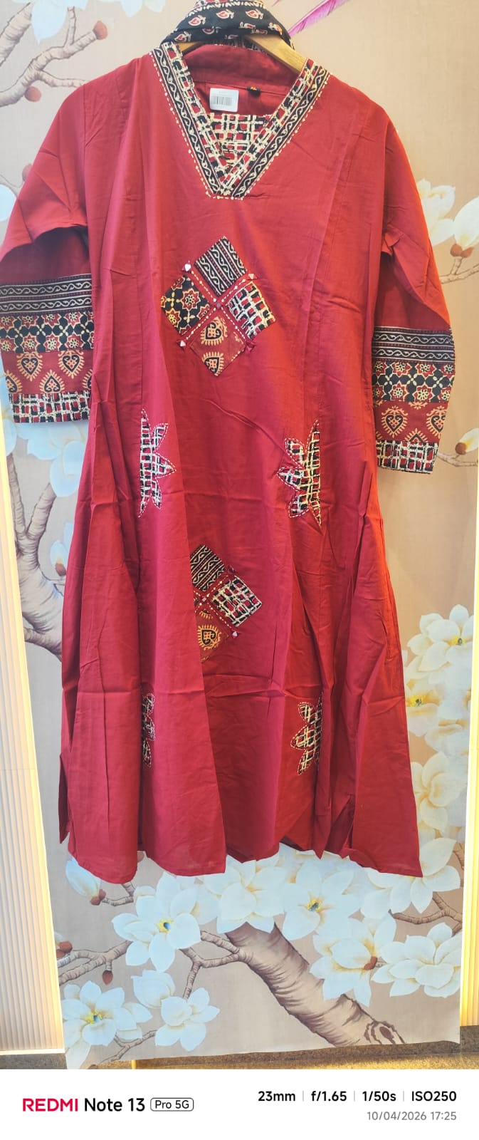 Applique full suit in reD