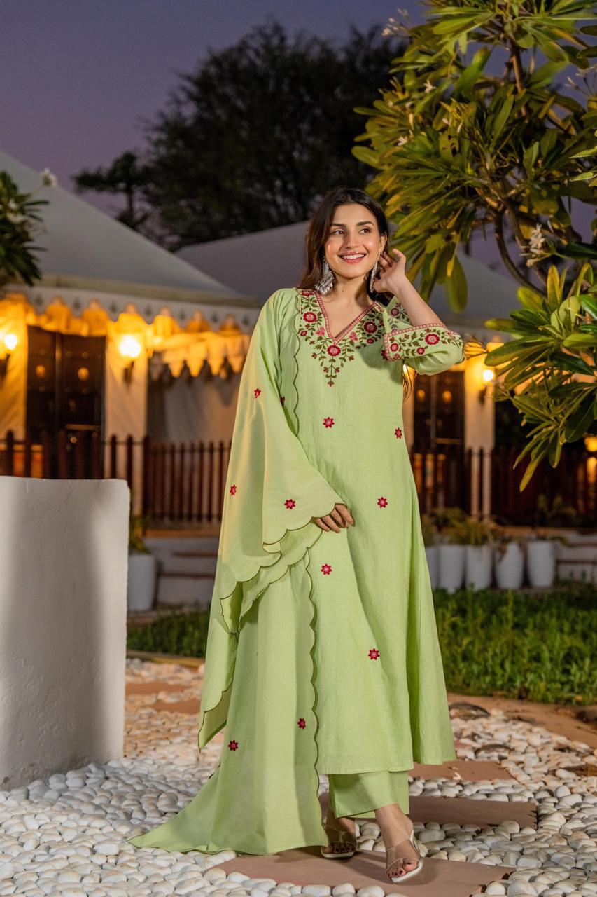 Super stylish embroidery Dobby cotton embroidered suit set in green