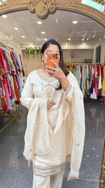 Celebrity design! Pure Mul silk with zari weaving full suit set in ivory