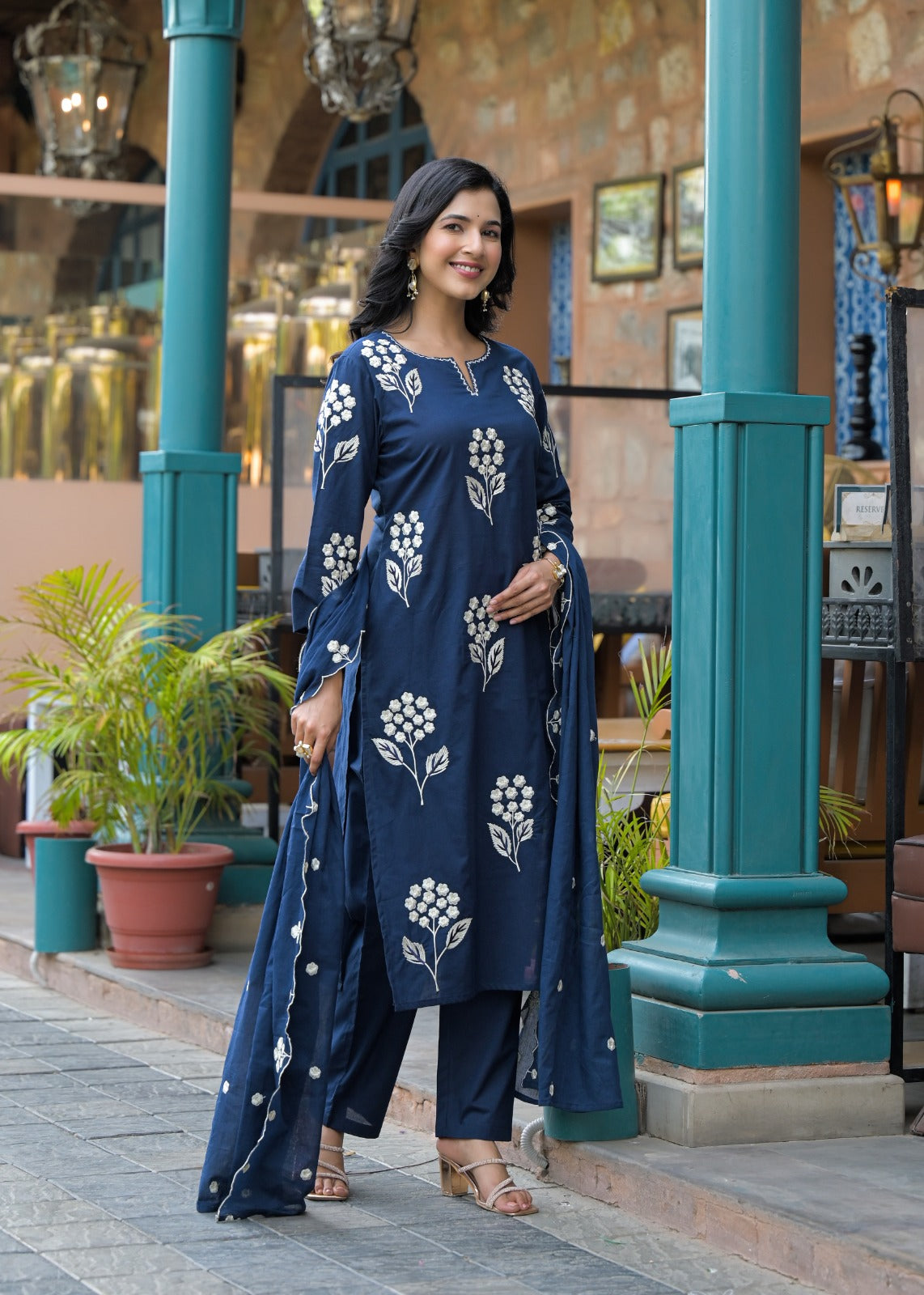 Pure cotton embroidery suit set in blue