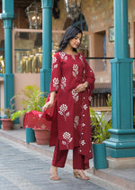 Pure cotton embroidery suit set in red