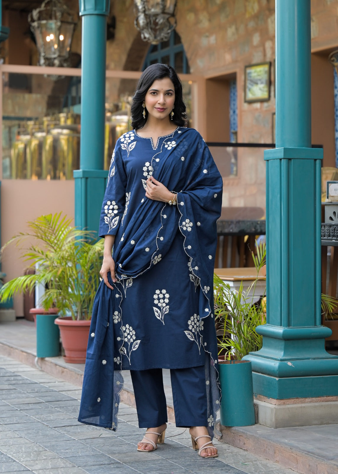 Pure cotton embroidery suit set in blue