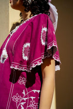 Embroidered cotton vacation dress in pink