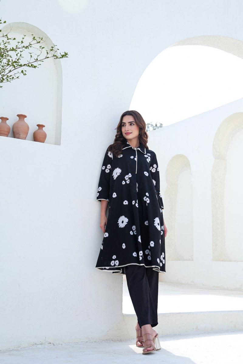 Beautiful color cotton kurta pant in black