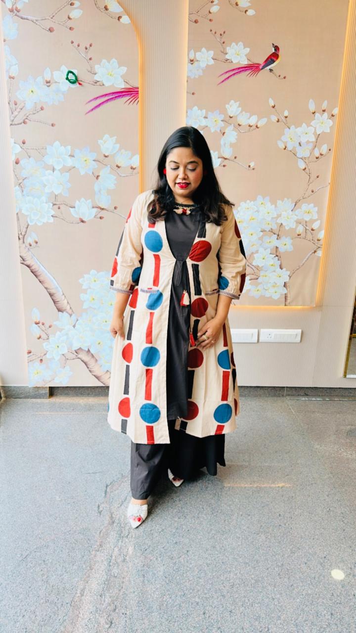 Cotton detachable inner with shrug paired with a palazzo pant