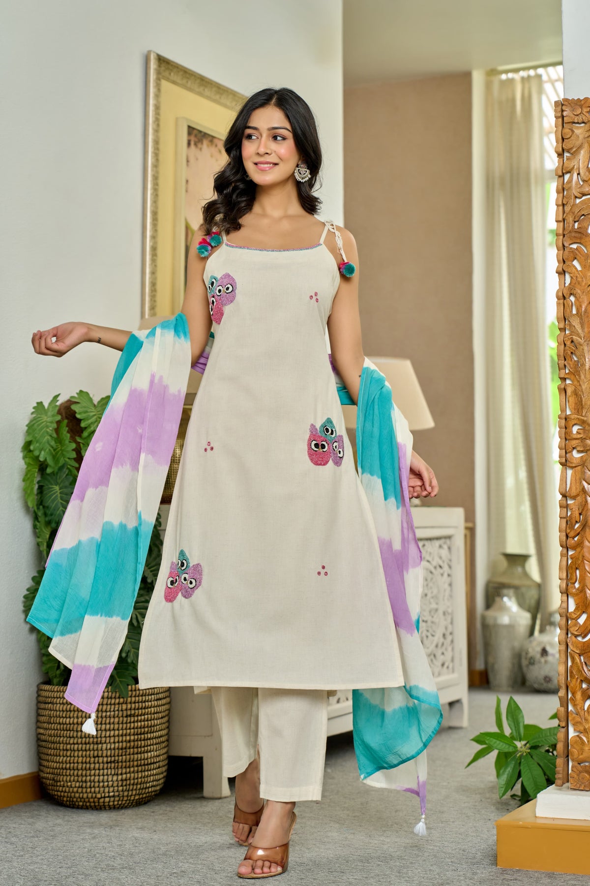 Designer noodle strap with beautiful Moti embellishments suit set