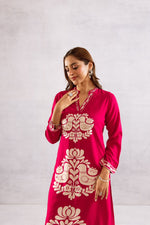 Super pretty love birds slub cotton with four pocket kurta pant in pink