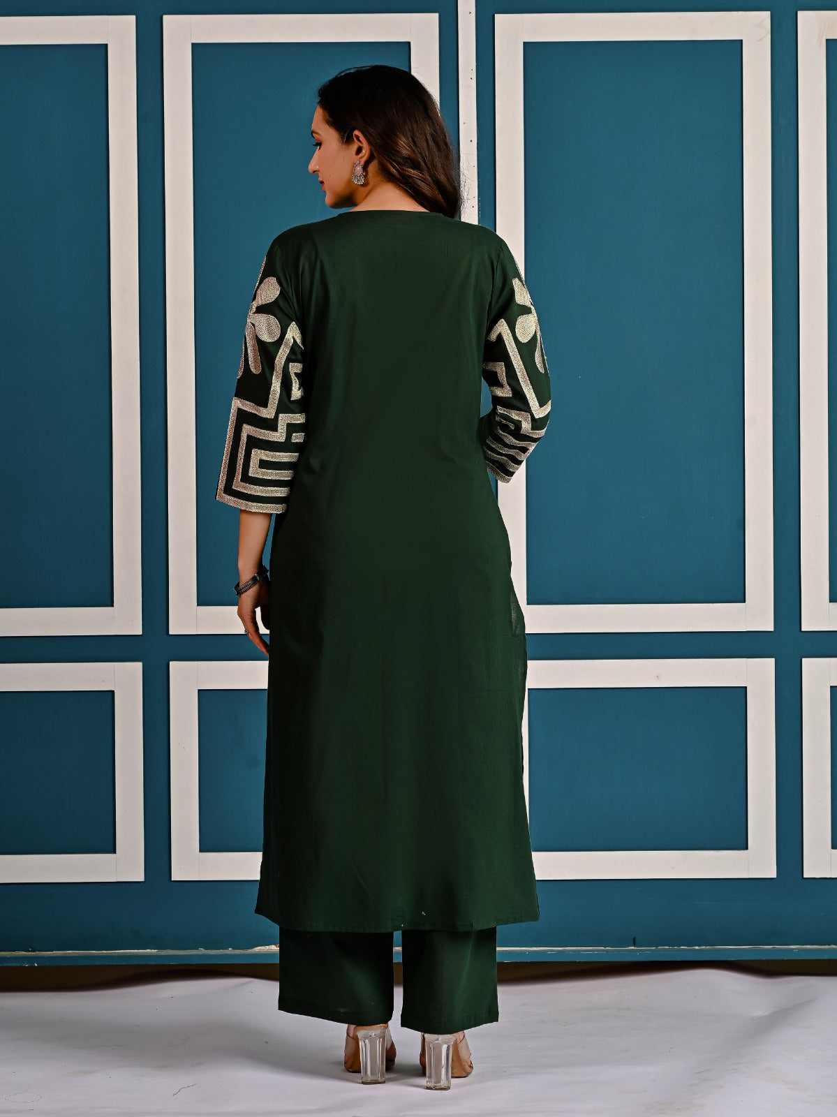 Cotton embroidered kurta pant in green