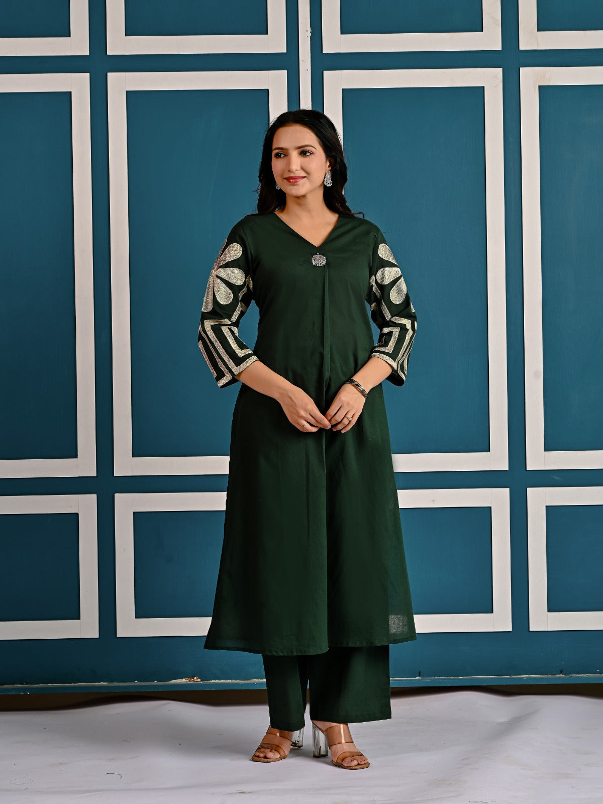 Cotton embroidered kurta pant in green