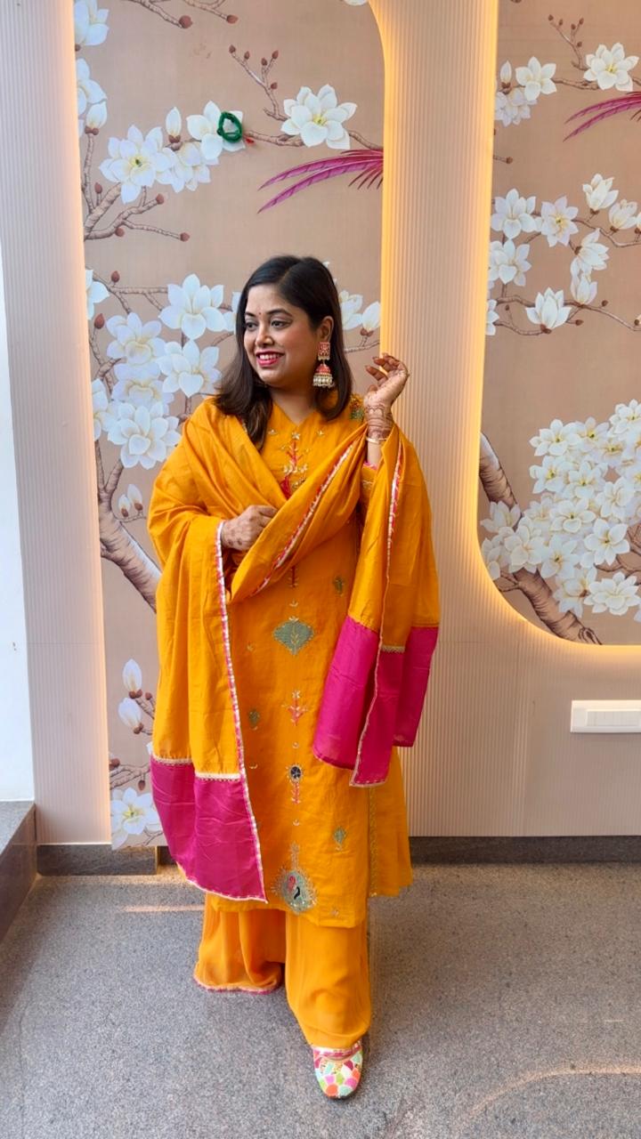Gorgeous Mul Chanderi with gotta detailing suit set in orange