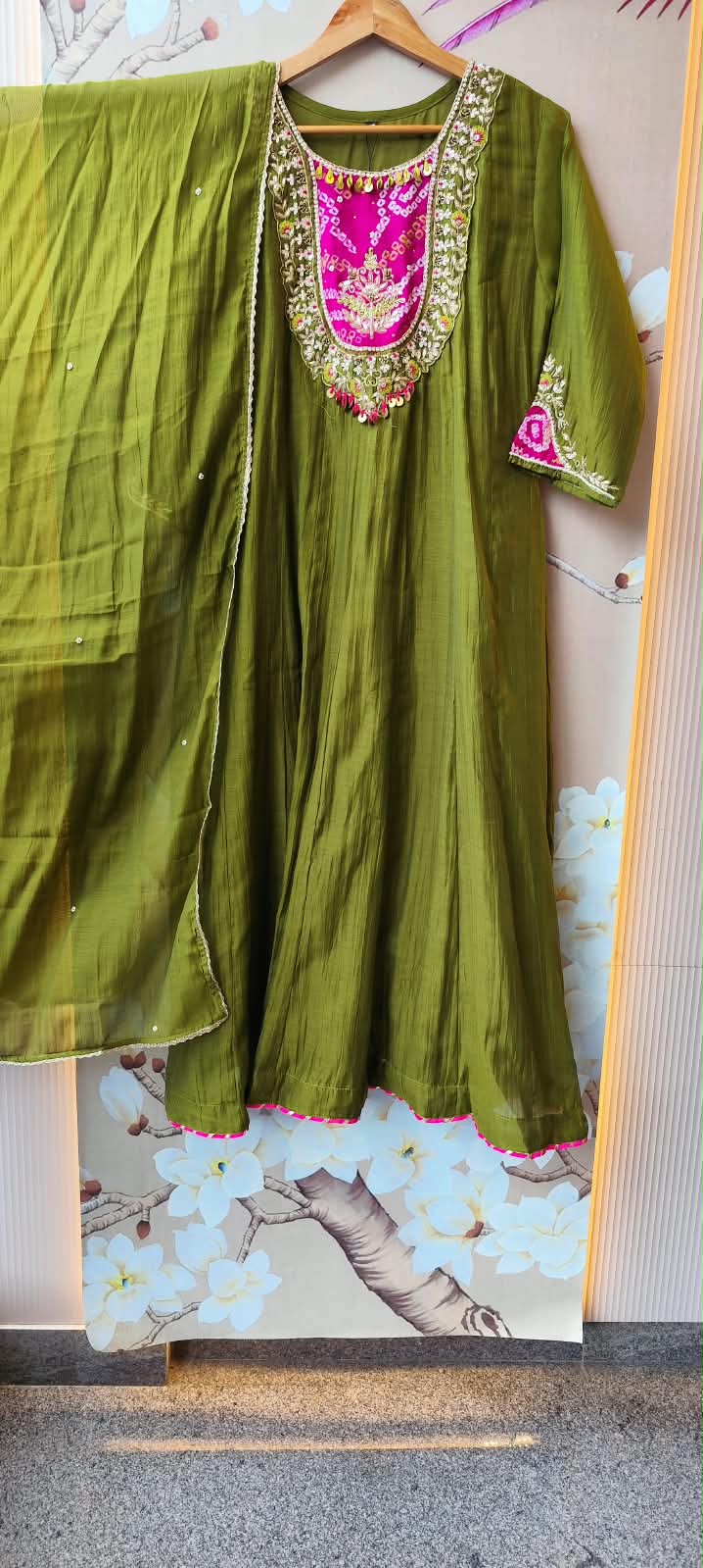 Premium Mul chanderi with bandhani detailing suit set in green