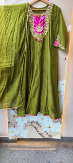 Premium Mul chanderi with bandhani detailing suit set in green