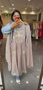 Super elegant Mul chanderi with pearl detailing full suit set