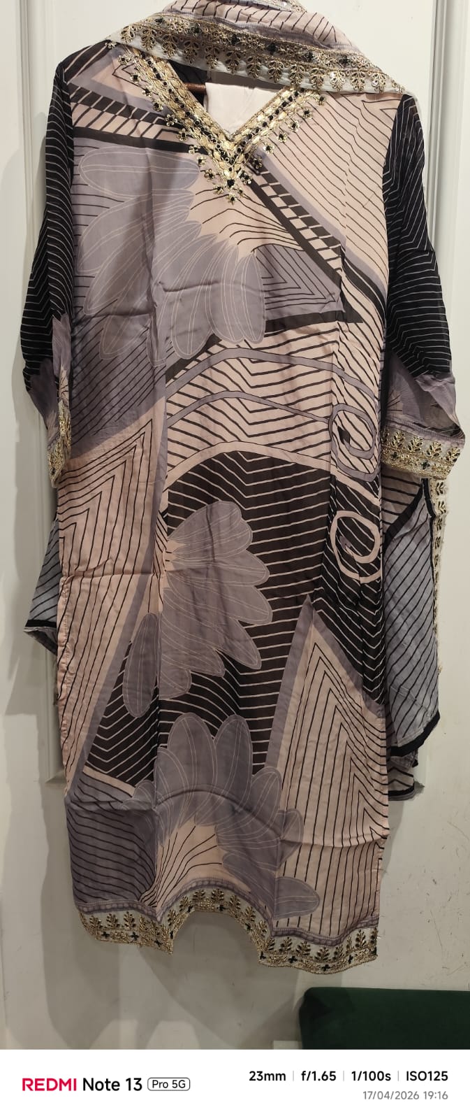 Pure crepe Digital print V neck suit set in black