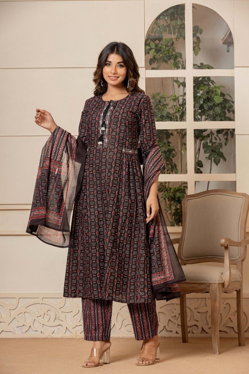 Pure cotton suit with beautiful detailing