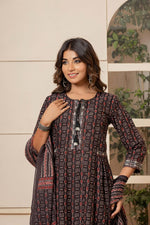 Pure cotton suit with beautiful detailing