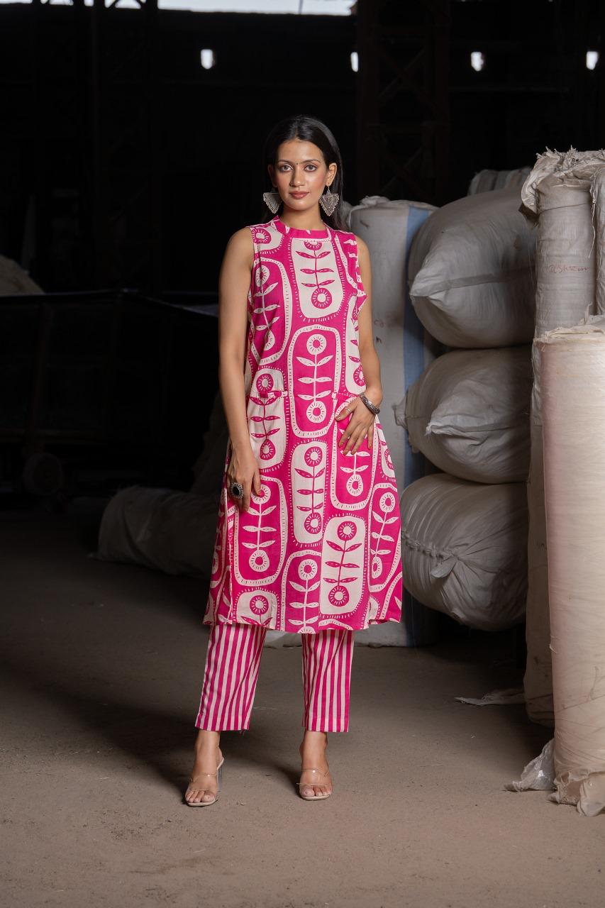 Sleeveless pure cotton kurta pant