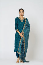 Russian silk suit set! A pretty festive wear