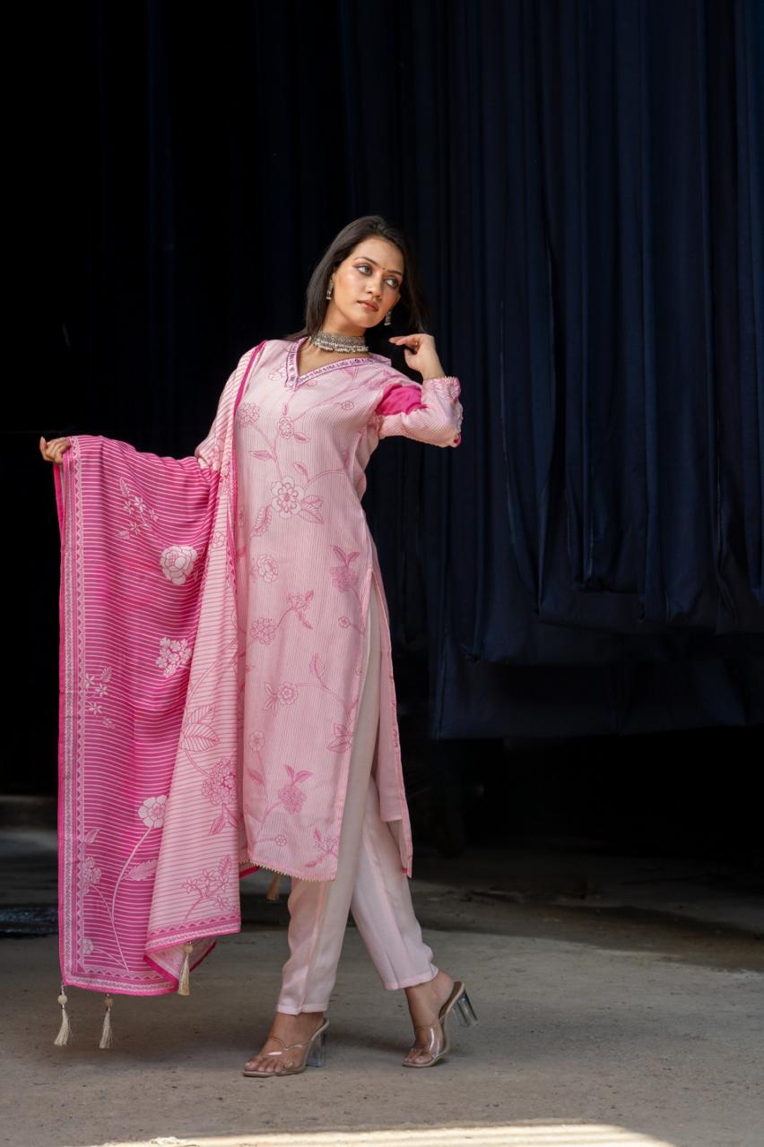 Super soft muslin silk with lining and gotta detailing suit set