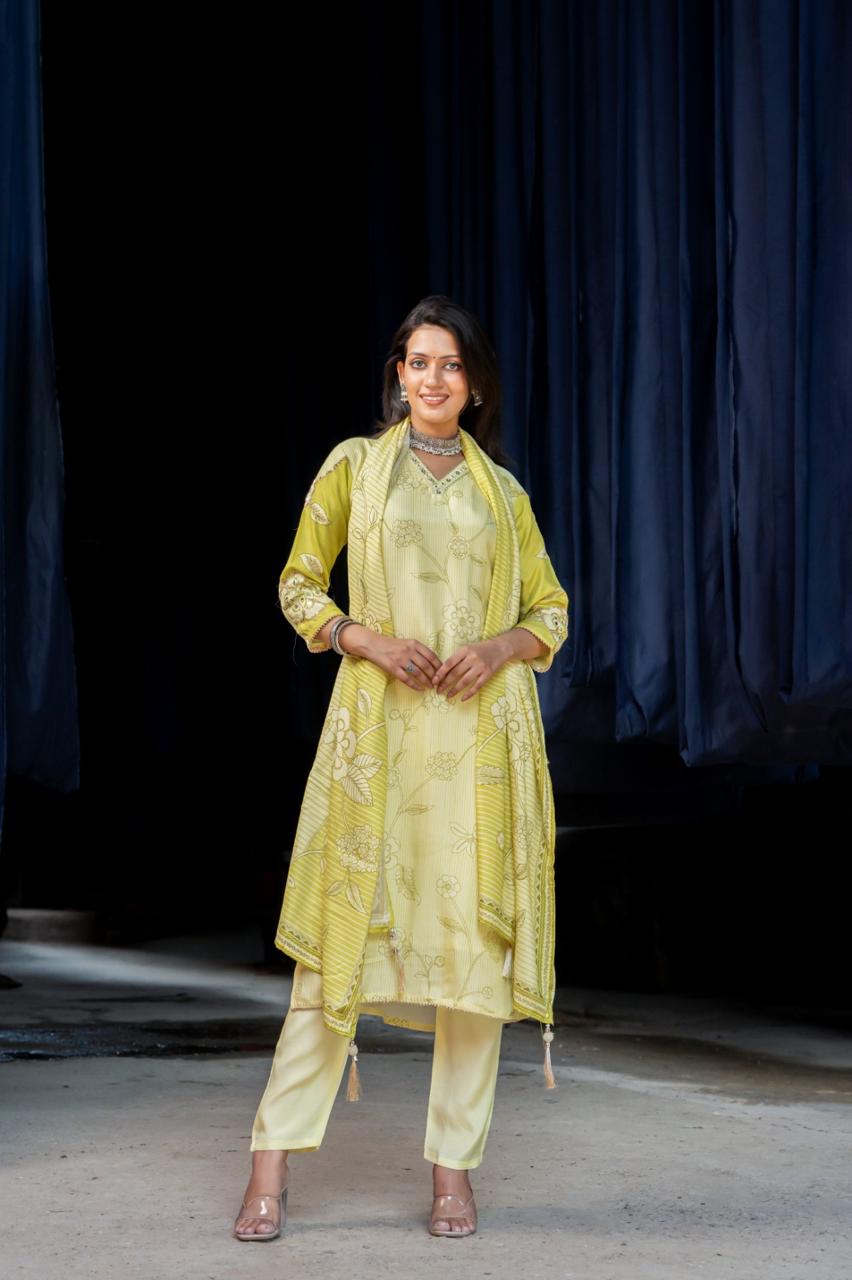 Super soft muslin silk with lining and gotta detailing suit set