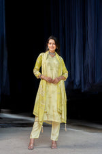 Super soft muslin silk with lining and gotta detailing suit set